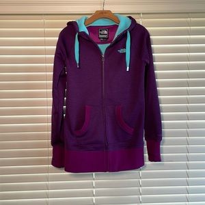 Long length northface sweatshirt like new